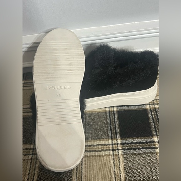NWT-JSLIDES  Women’s Faux Fur Slip On Platform Sneakers - Picture 4 of 5